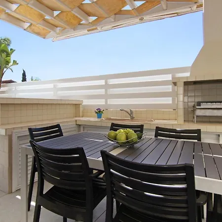 Villa Blue Oasis Protarász