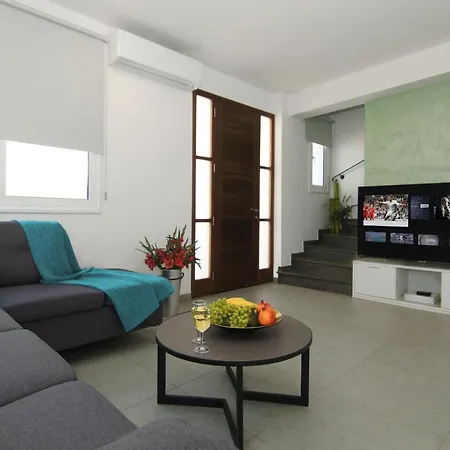 Blue Oasis Ferienhaus Protaras