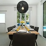 Villa Blue Oasis *